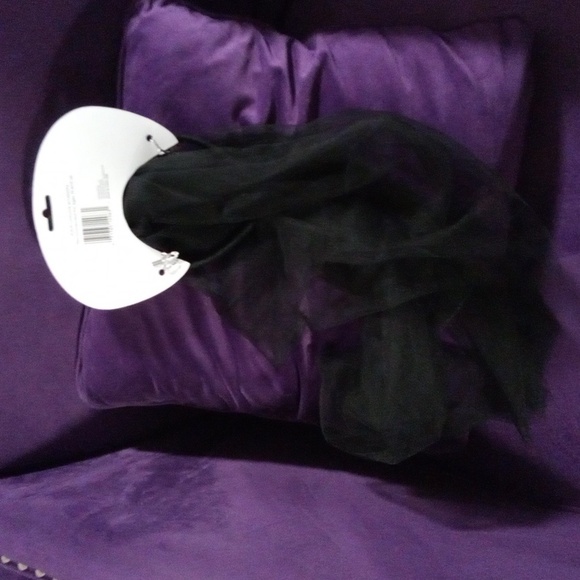 Skull & roses. Headband veil. Nwt! - Picture 3 of 3